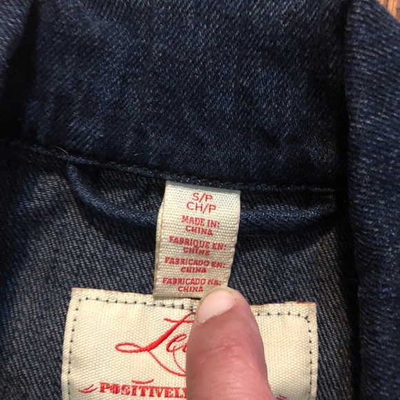 Levi’s denim vest - Picture 3 of 6